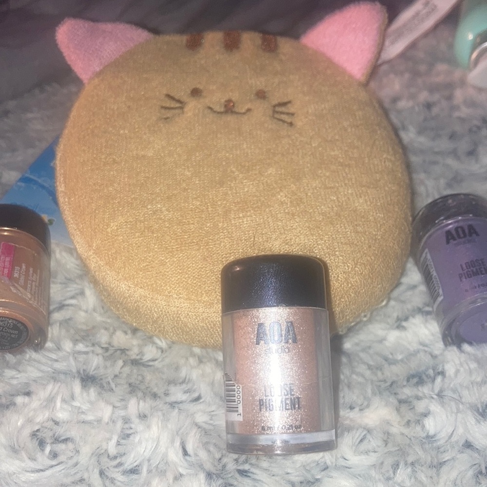 AOA eyeshadow loose pigment {discontinued}